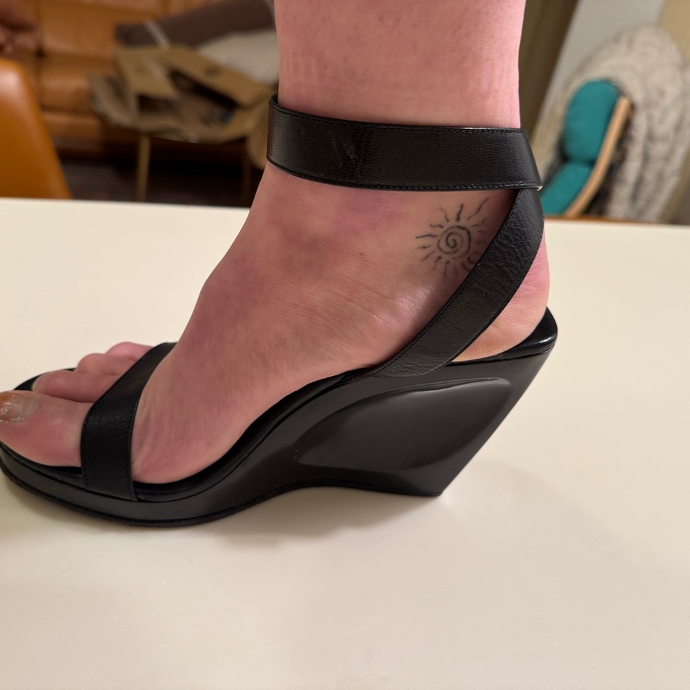 Gucci Black Women's Heel - Picture 8 of 10